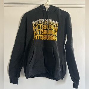 Women’s Pittsburgh sweatshirt - size large